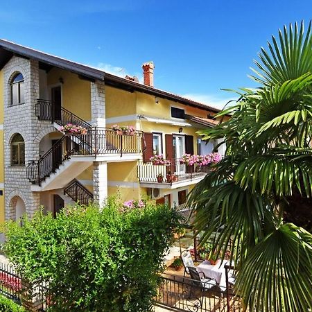 Apartments And Rooms Branka Novigrad  Bagian luar foto