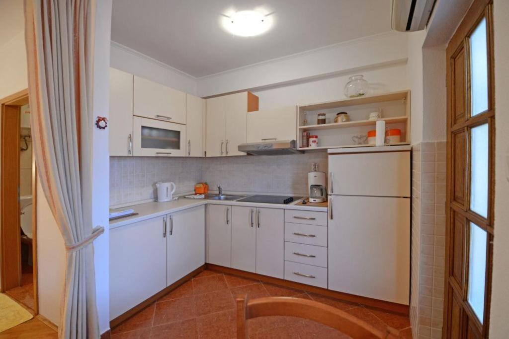 Apartments And Rooms Branka Novigrad  Bagian luar foto