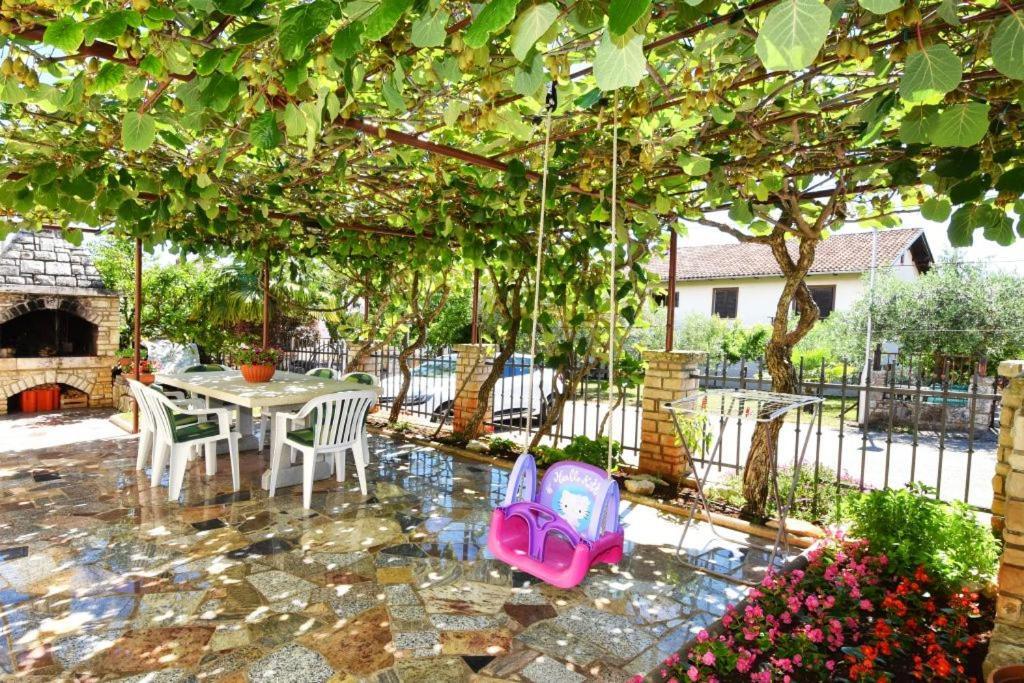 Apartments And Rooms Branka Novigrad  Bagian luar foto