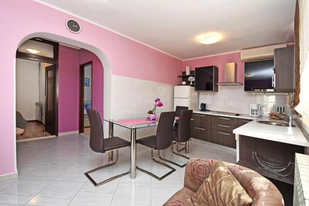 Apartments And Rooms Branka Novigrad  Bagian luar foto